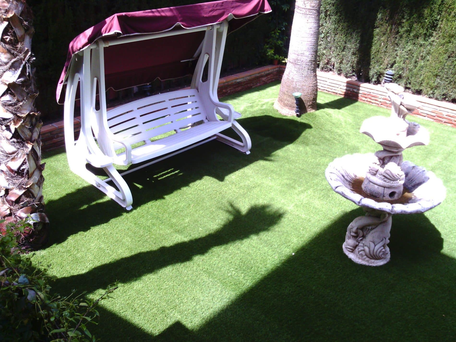 Ideas: decorar tu jardín con césped artificial - TuCéspedArtificial