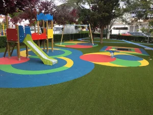 Césped Decorativo 22 Modelo-BASIC-PLUS-Parques-Infantiles-Albolote-6-1