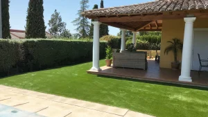 Césped Decorativo 30 Modelo-MASTER-parcela-tierra-con-piscina-Albolote-AM-1